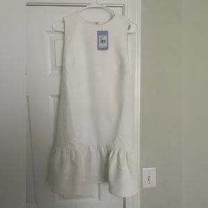 Beautiful white Sail to Sable dress. Great for bridal showers.